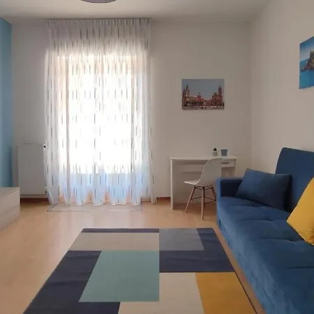 R Family Appartamento Acireale